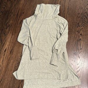 Maeve by Anthropologie sweater XS